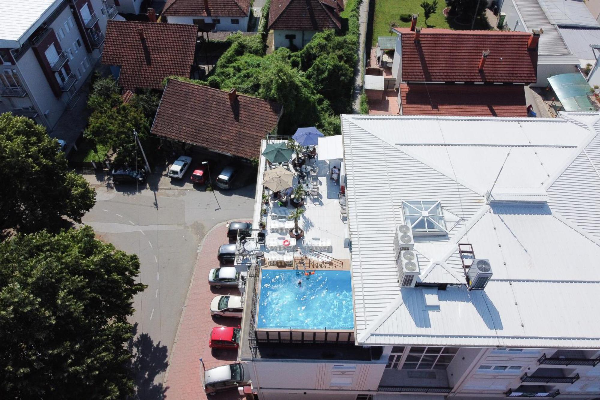 Smestaj Tea Sa Dva Bazena Vrnjačka Banja Zewnętrze zdjęcie